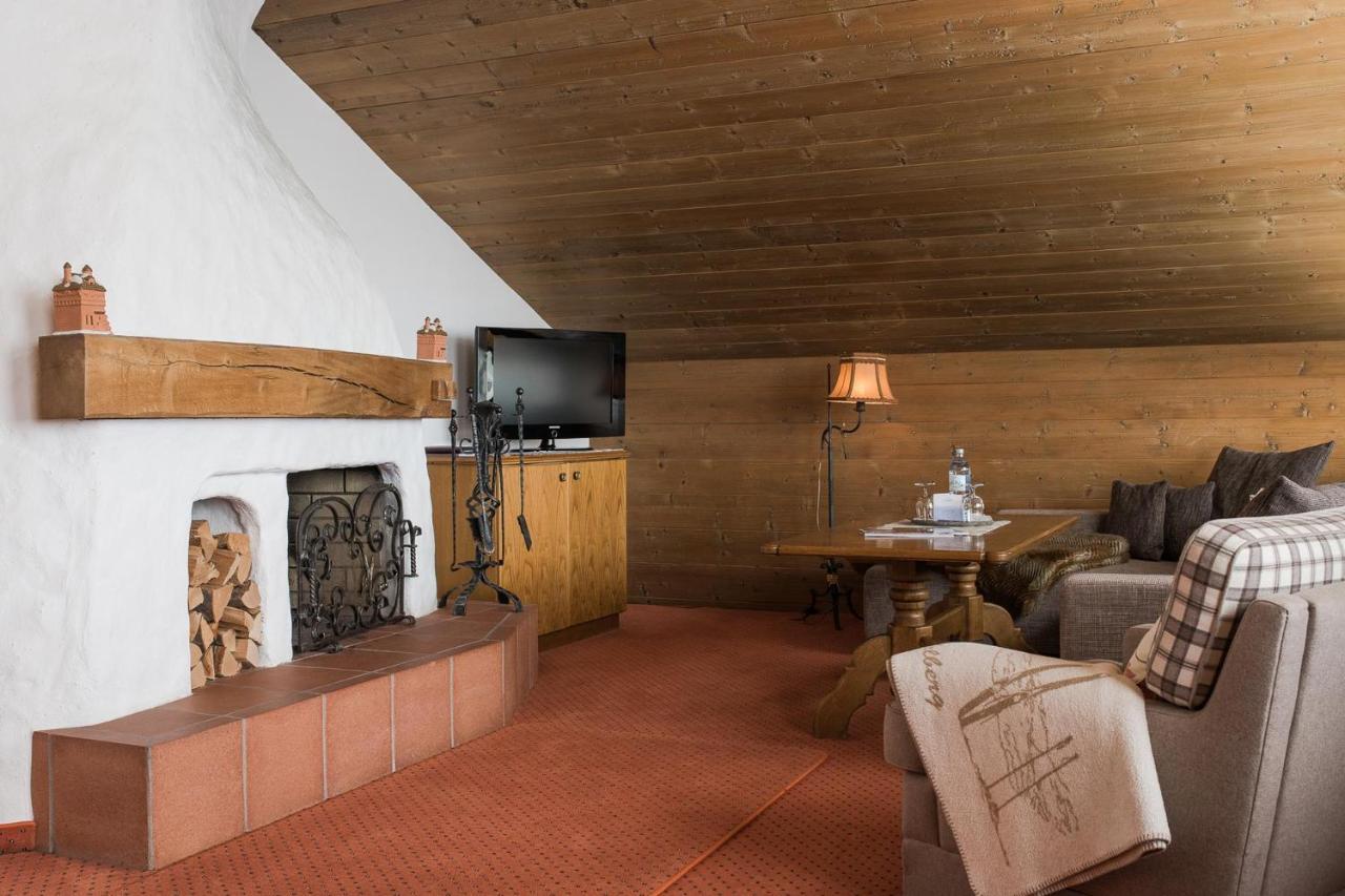 Bed & Breakfast Hotel Guggis Zürs Buitenkant foto