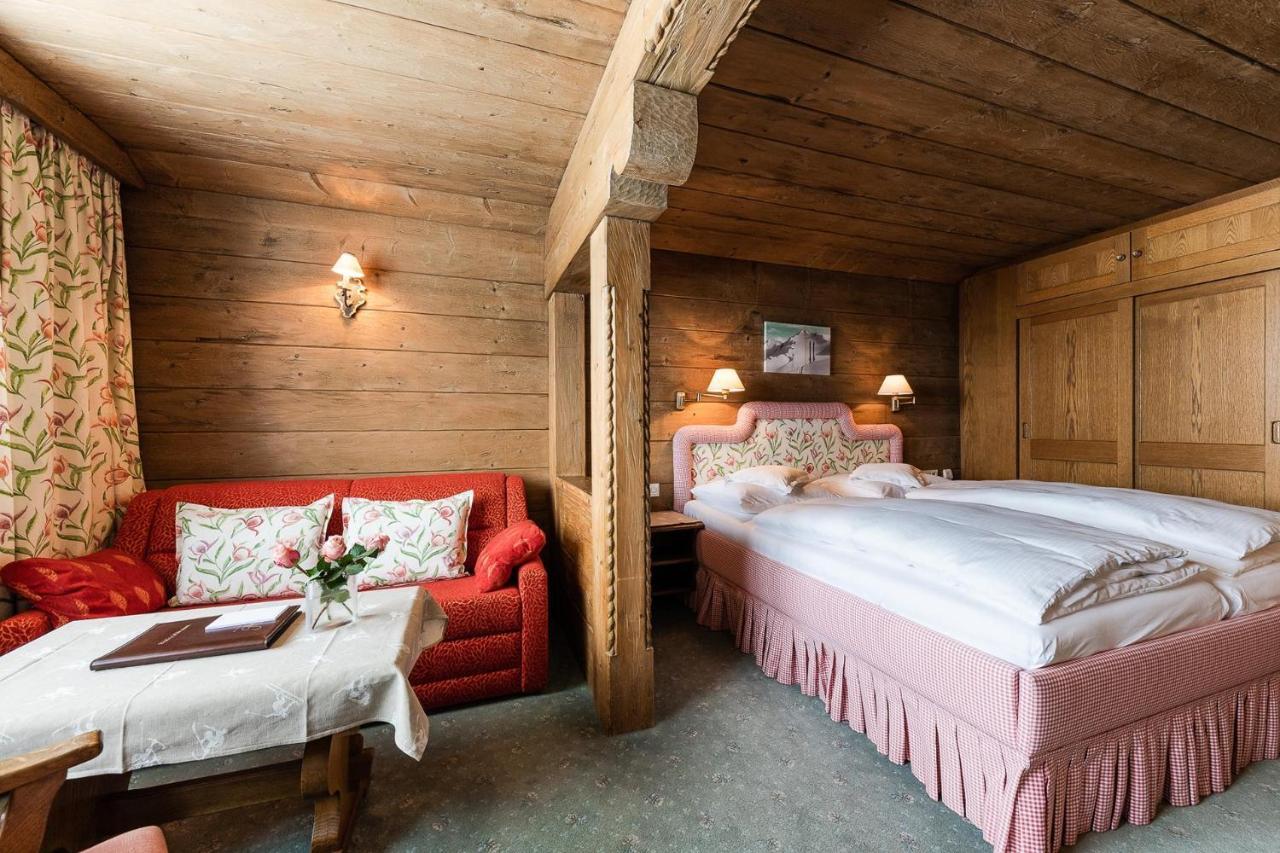 Bed & Breakfast Hotel Guggis Zürs Buitenkant foto