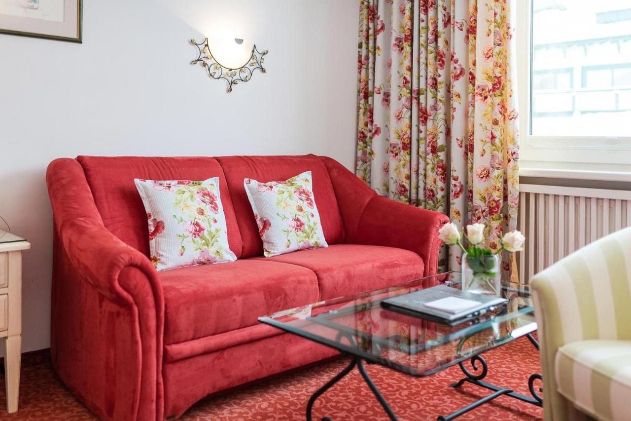 Bed & Breakfast Hotel Guggis Zürs Buitenkant foto