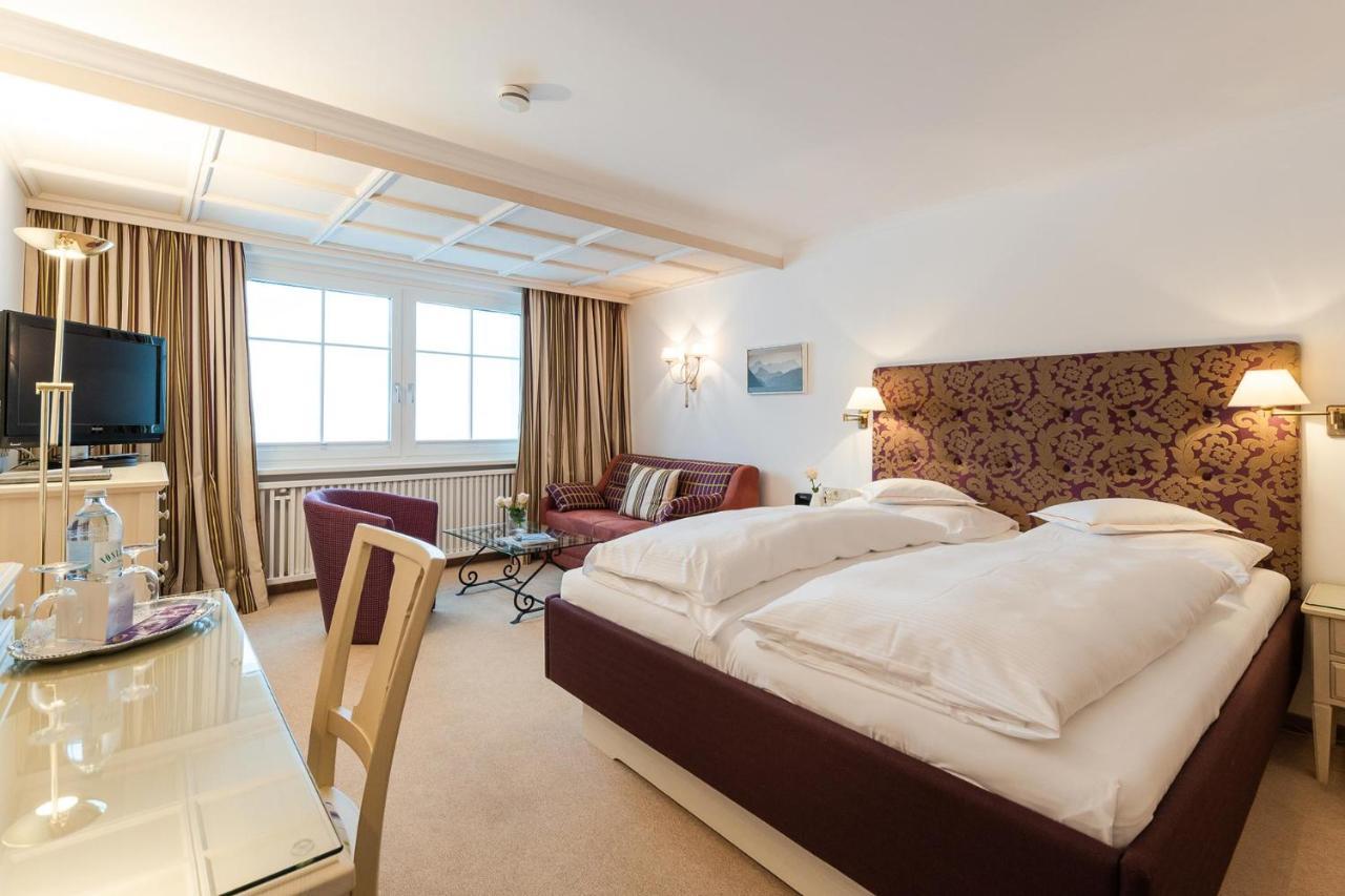 Bed & Breakfast Hotel Guggis Zürs Buitenkant foto